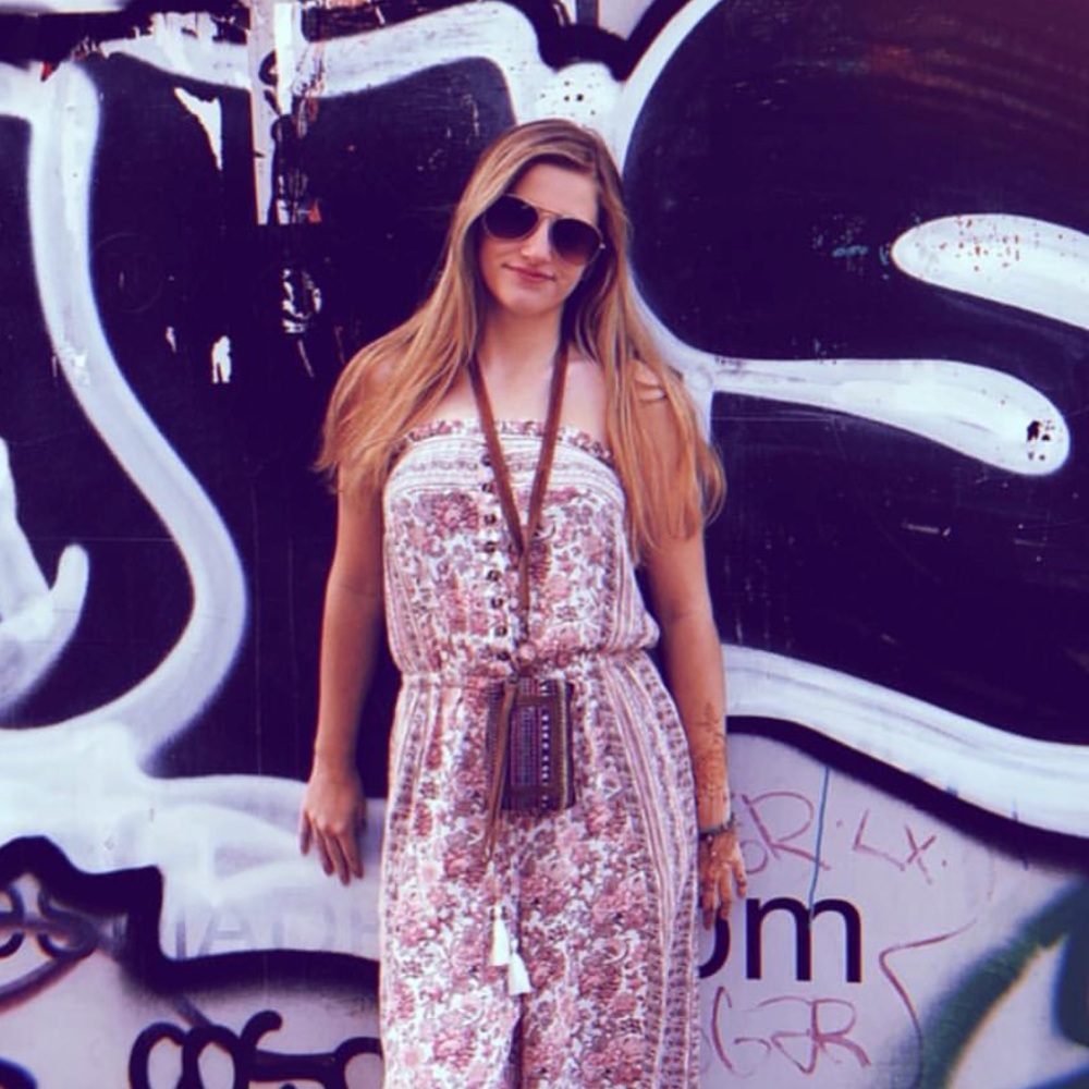 Meet your Posher, Cami